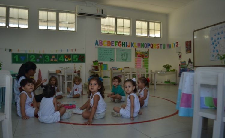 A Escola Recanto do Pequeno Príncipe, que tem como missão “EDUCAR PARA A PAZ”, trabalha na perspectiva de levar o aluno a se descobrir como ser atuante dentro da sociedade em que está inserido, por isso a busca constante por textos relevantes e que tratem do que é real e atual se faz necessário dentro das salas de aula, desde as turmas menores.